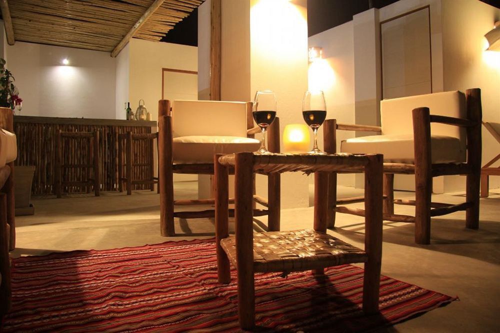 Bamboo Lodge *